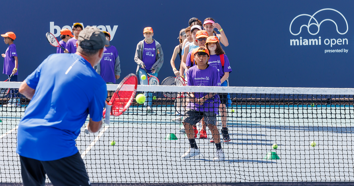 Protective supports Amigos for Kids in collaboration with the Miami Open